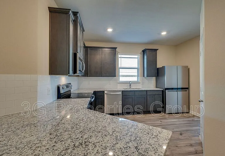 352 Lowery Oaks Trl — Photo 9