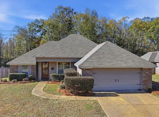 988 Clubhouse Dr, Pearl, MS 39208