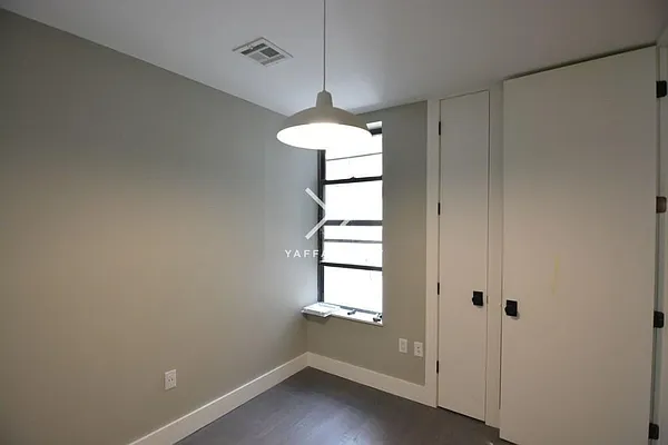 Rented by Yaffa Realty LLC | media 17