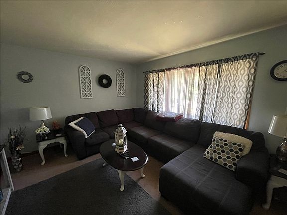 4th image of 477 W Park St