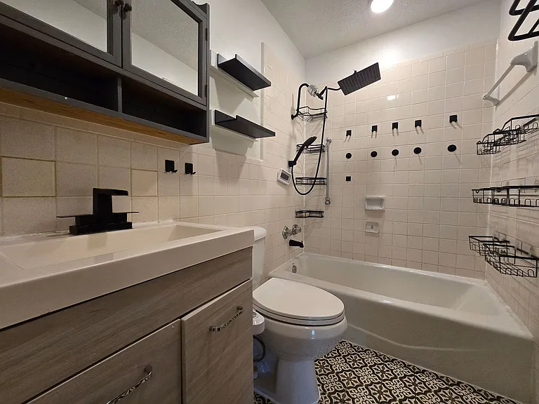518 Kate St — Photo 17