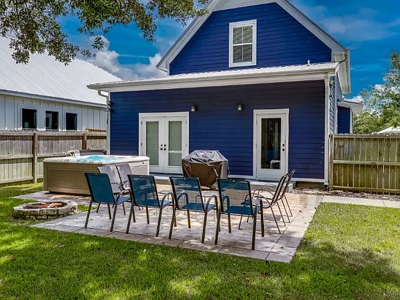 2nd image of 8029 Carmel Cir