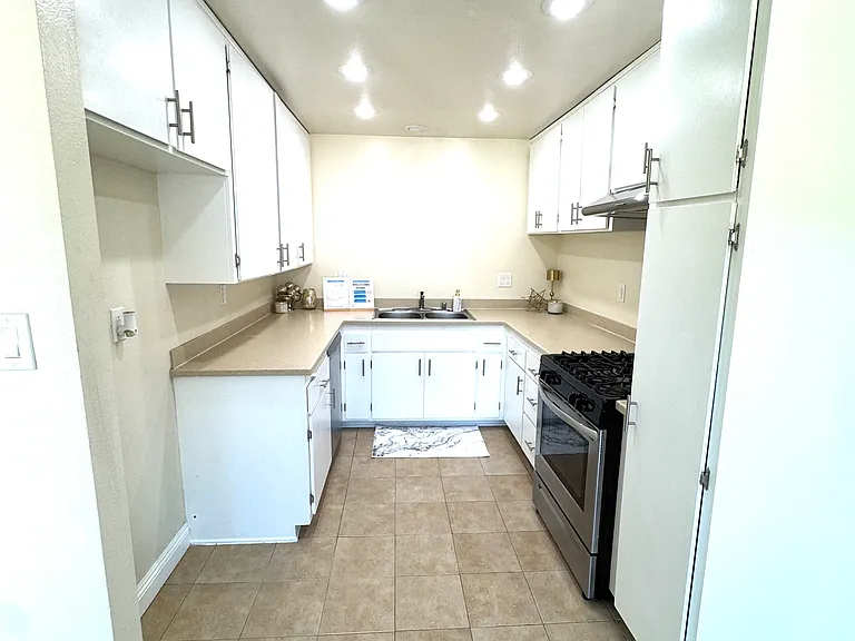 8231 Ellis Ave — Photo 12