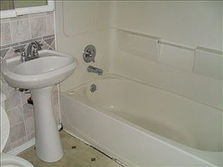 4th image of 609 Preston Dr