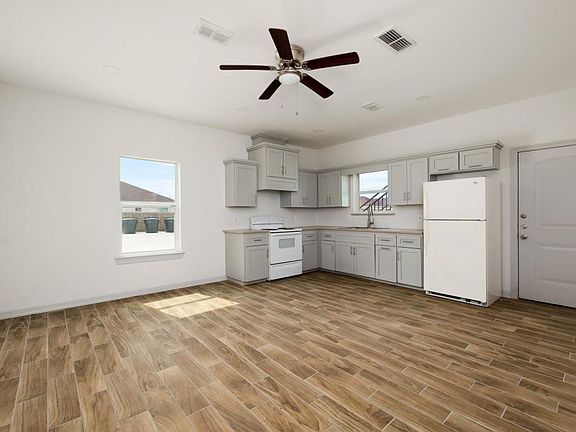 3rd image of 801 S Missouri St #1