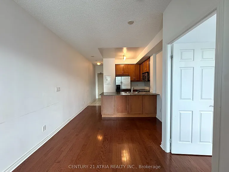 18 Holmes Ave #806 — Photo 5