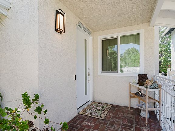 5th image of 10619 Mather Ave