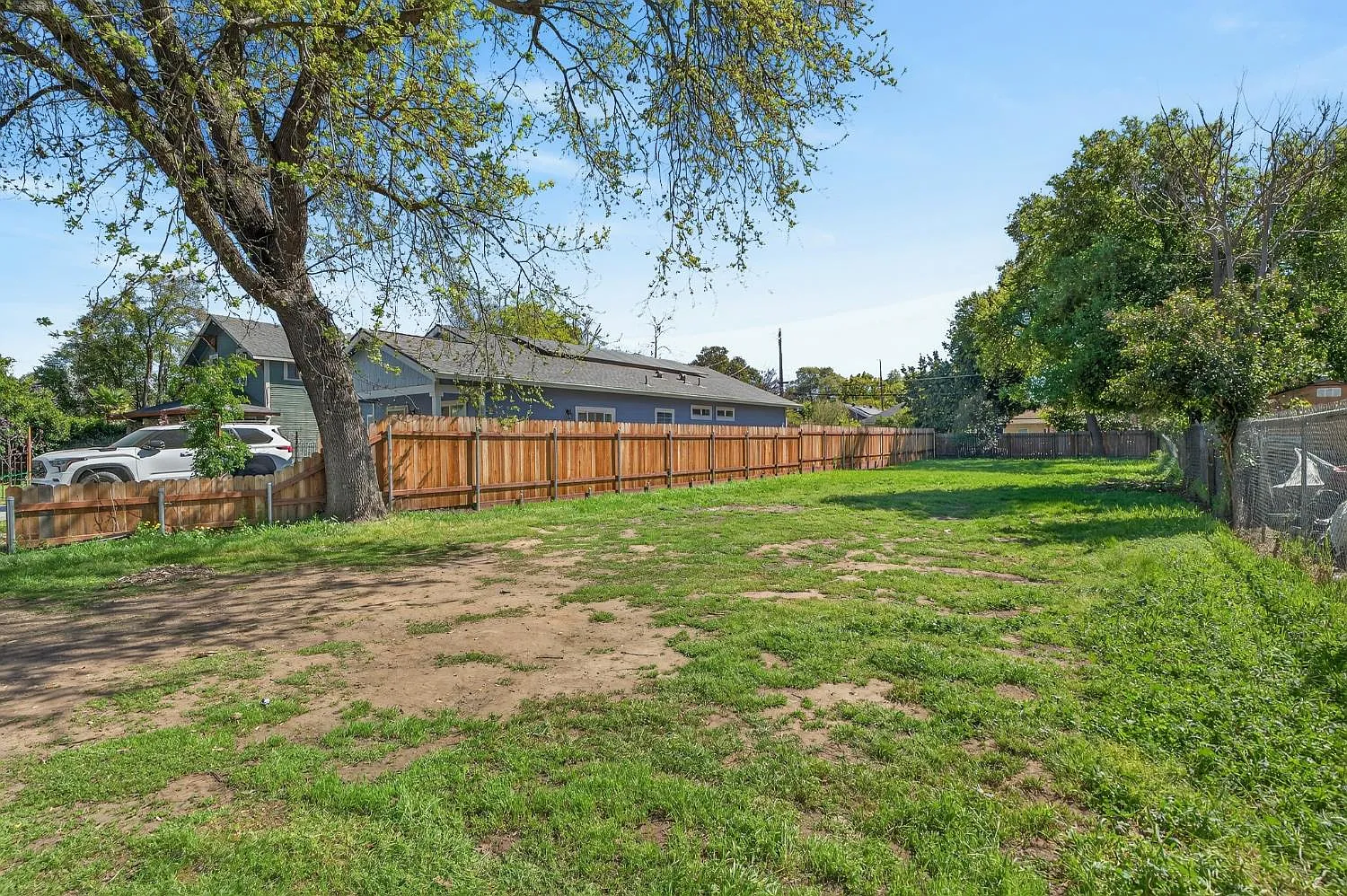 3238 8th Ave photo 1
