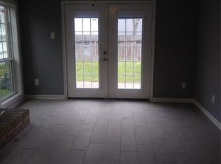 409 S Austin St, Webster, TX 77598