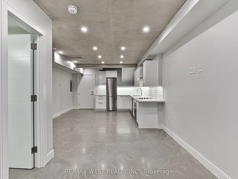 1745 Keele St #4 — Photo 17