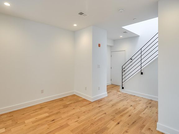 2nd image of 1927 E Dauphin St APT 2R