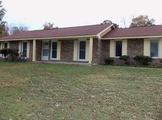 3 Country Pl, Phenix City, AL 36869