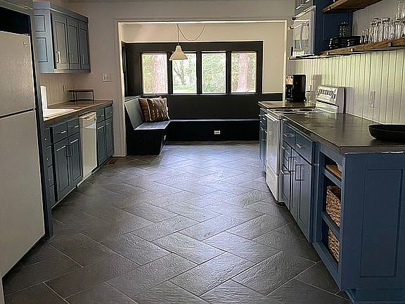 Newly Renovated Kitchen