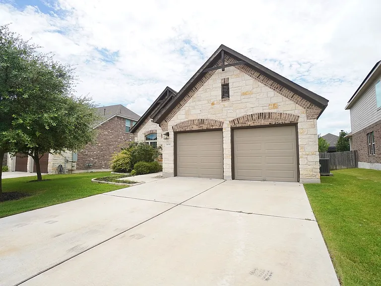6650 Verona Pl — Photo 2