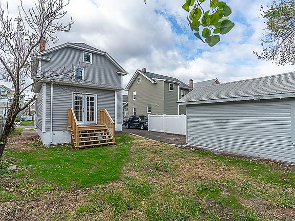 5th image of 765-767 Emerson Ave