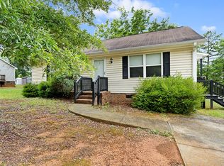 15 Saluda St, Honea Path, SC 29654
