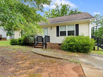 15 Saluda St, Honea Path, SC, 29654