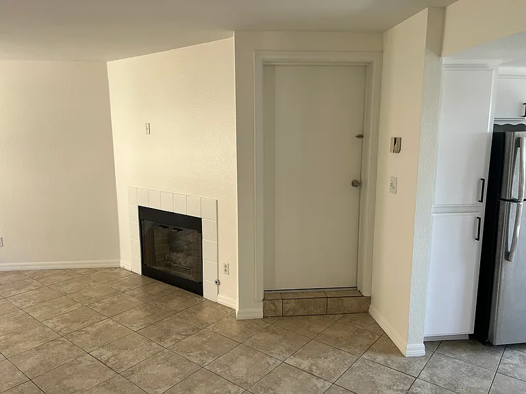 575 E St #3 — Photo 8