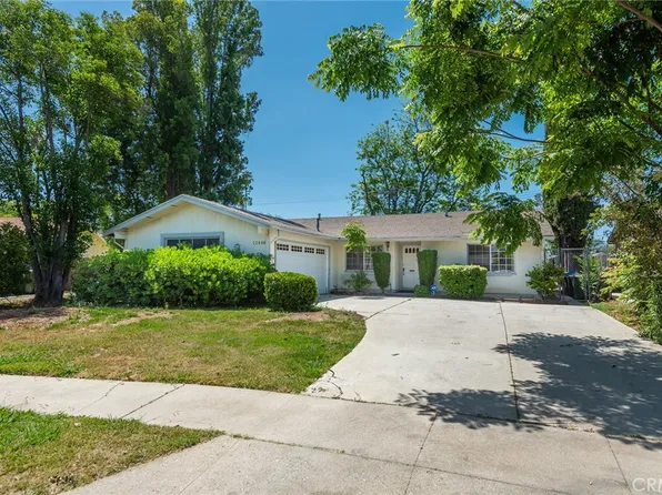 23800 Friar St, Woodland Hills, CA 91367