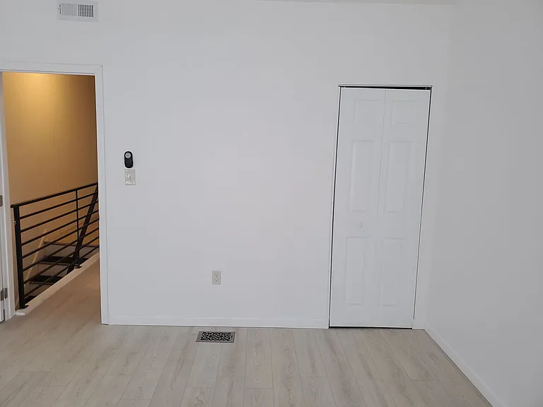 6040 Ogontz Ave — Photo 8
