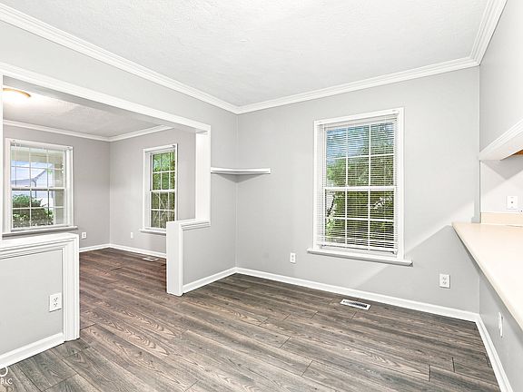 5th image of 848 S Belleview Pl