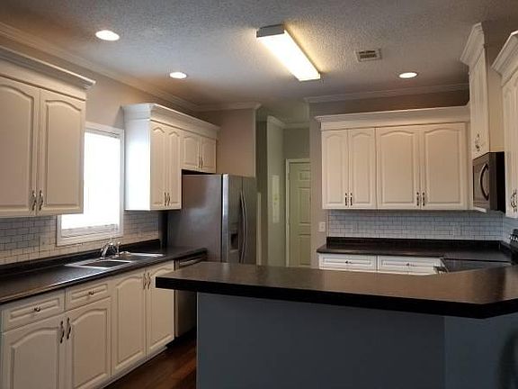 4th image of 178 Vermilion Dr