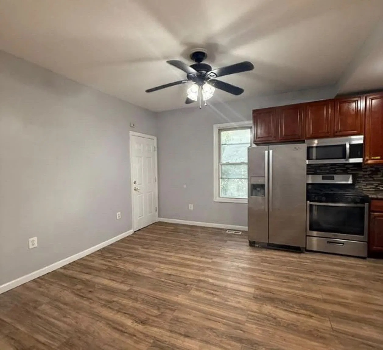 Studio, $1,250 — Photo 2