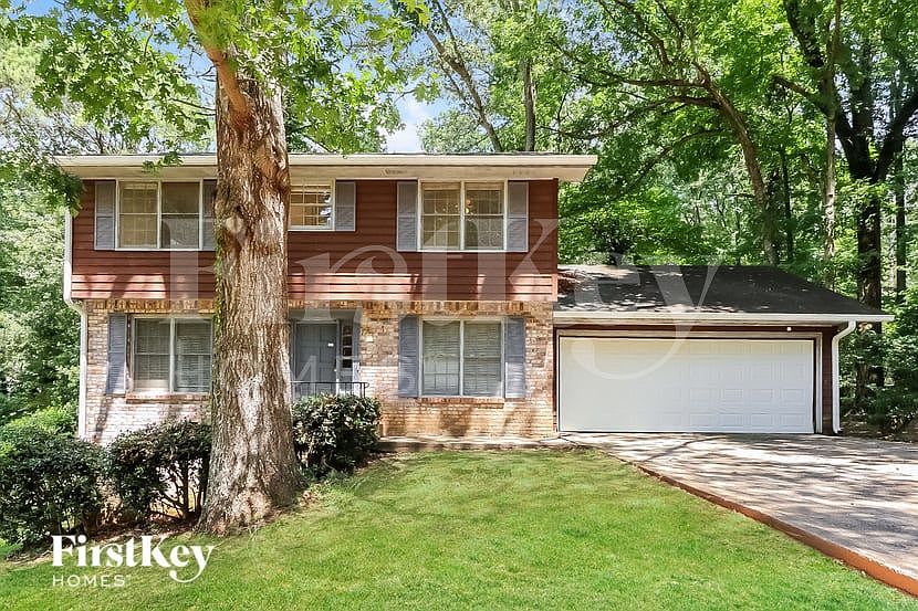 1st image of 632 Bralorne Dr