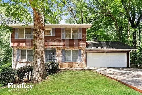 632 Bralorne Dr Photo 1