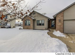 3704 Bluestem Ct, Springfield, IL 62712