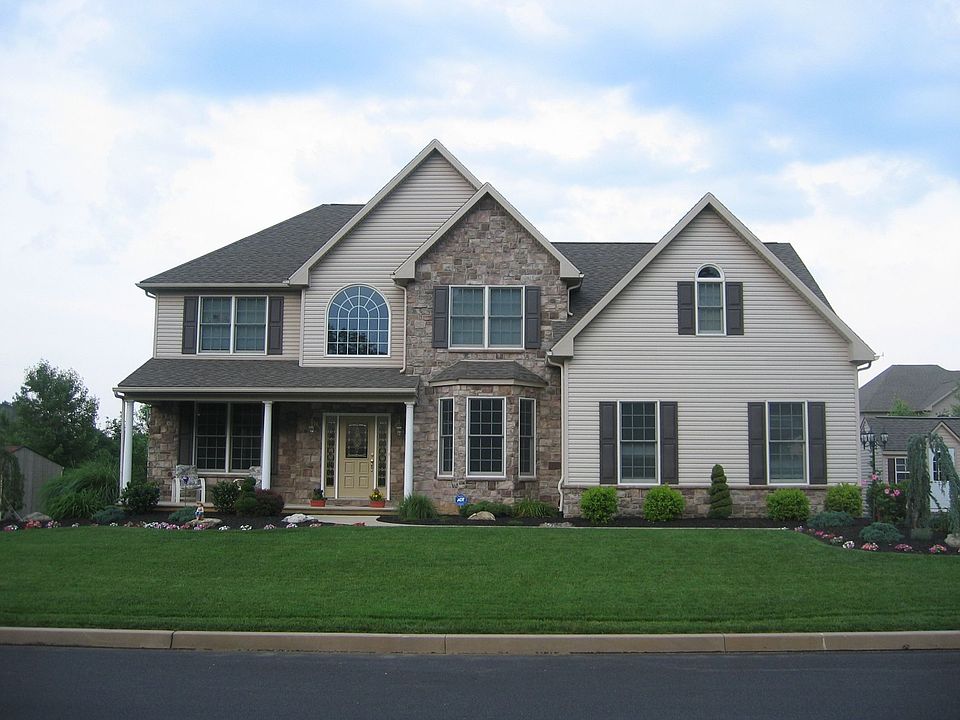 1st image of 1605 Willow Dr