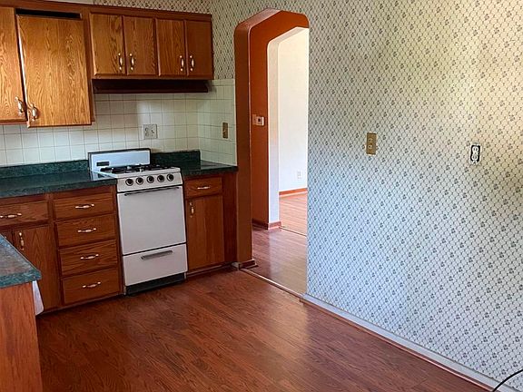5th image of 3001 N Easton Pl