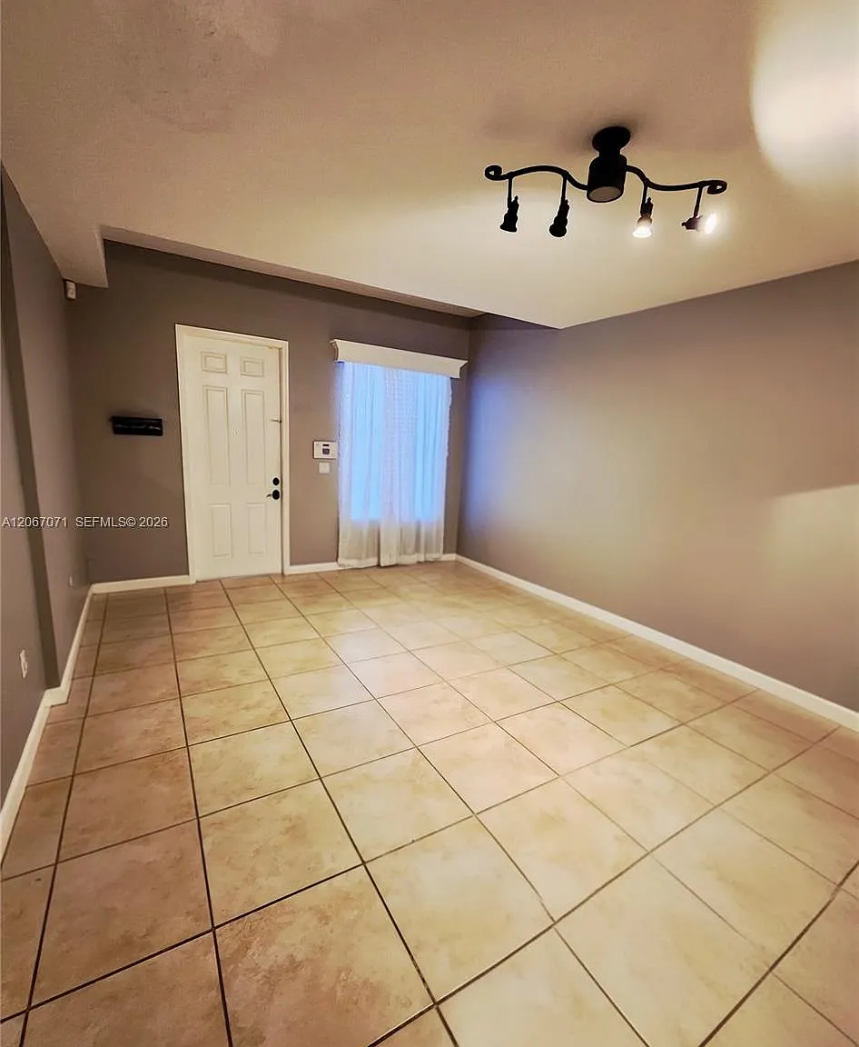 Floridian Isles South — Photo 2