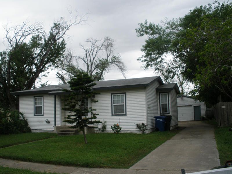 1st image of 762 Sharon Dr