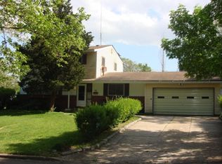 1 Corsa St, Dix Hills, NY 11746