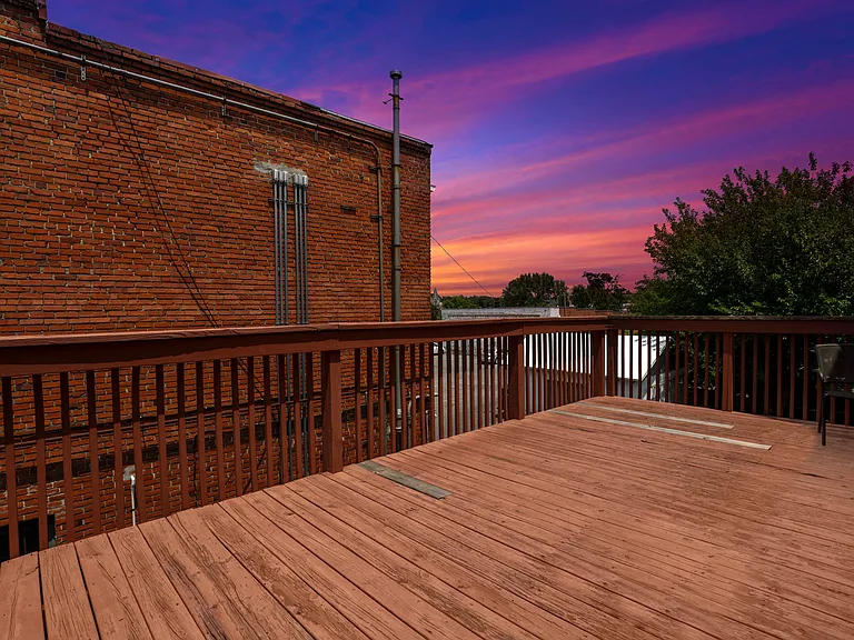205 E Walnut St #A — Photo 15