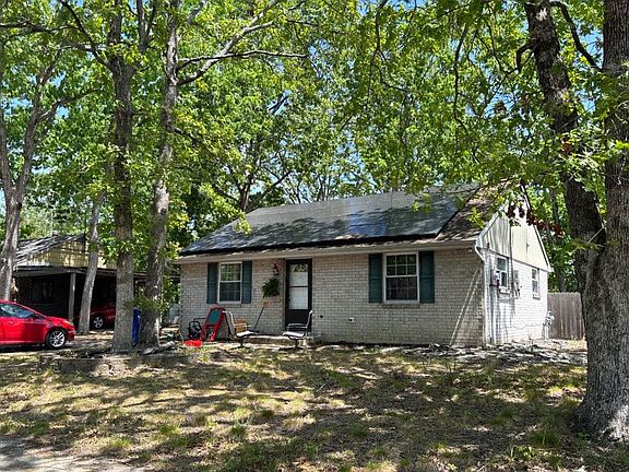 2nd image of 1009 Louis Dr