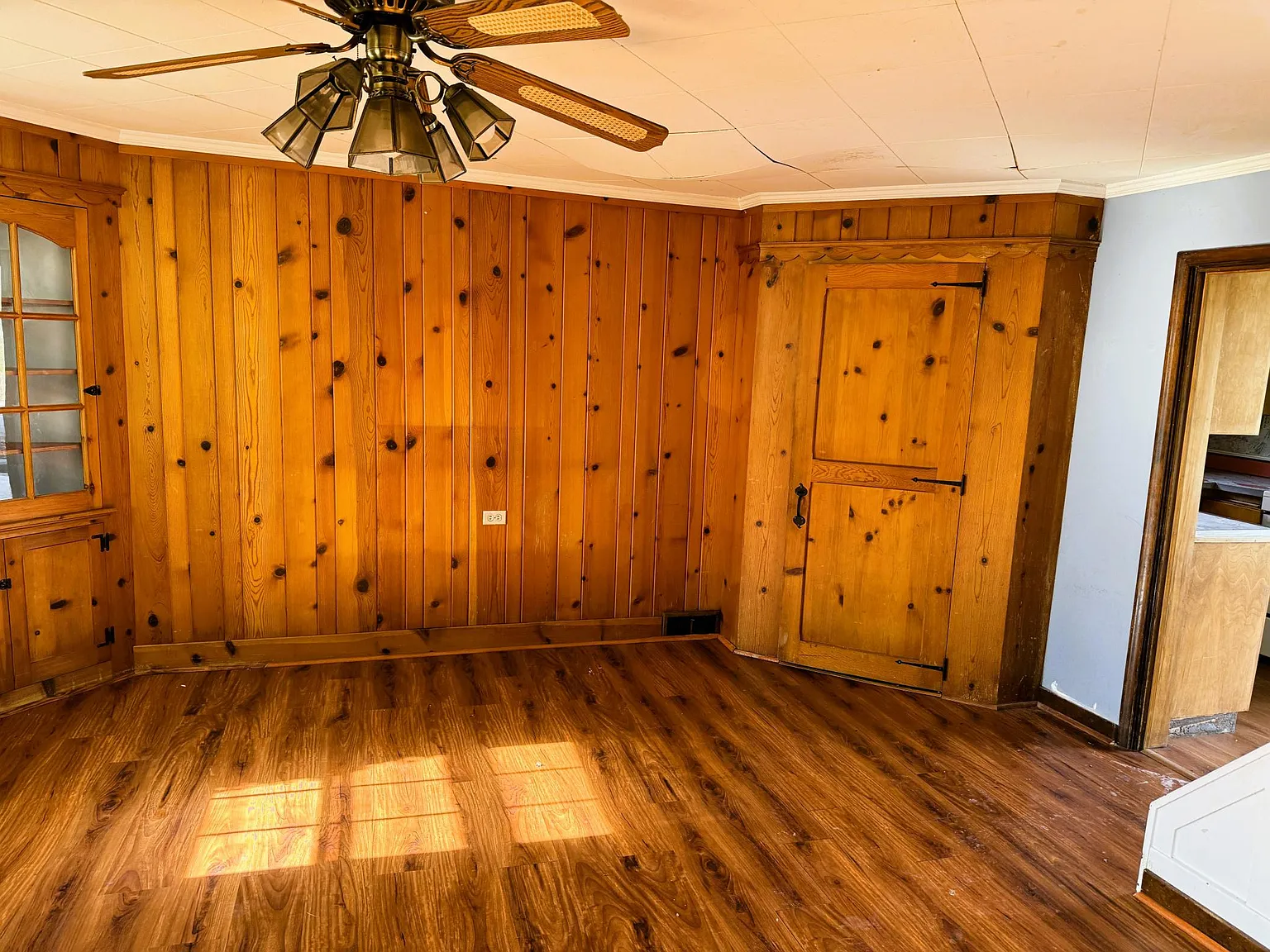 2 bed, 1250 sqft, $1,550 — Photo 4