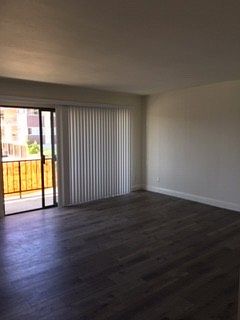 5th image of 970 W 19th St APT 12