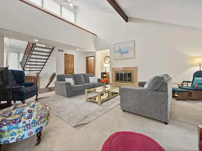 500 Hickory Hills Trl — Photo 3