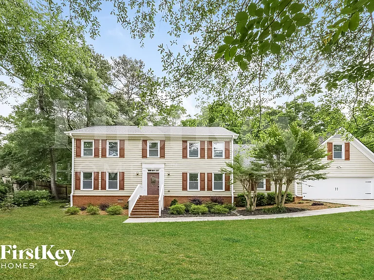 2902 Moorings Pkwy — Photo 1
