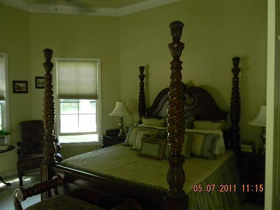 4th image of 184 Red Oak Ct