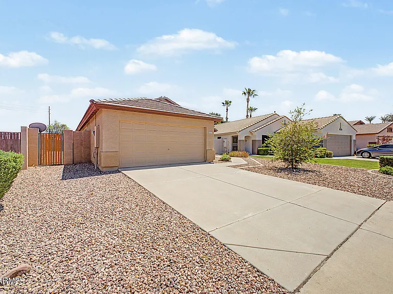8151 W Tonto Ln — Photo 3