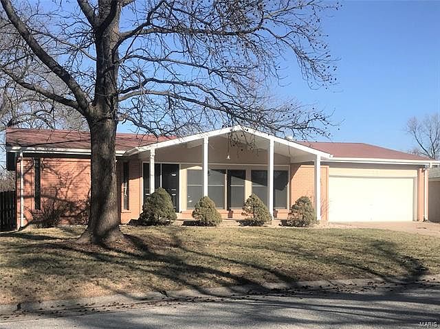 1st image of 223 Briarcliff Dr
