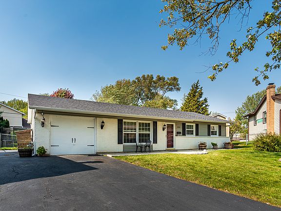 2nd image of 7974 Sherwood Cir N