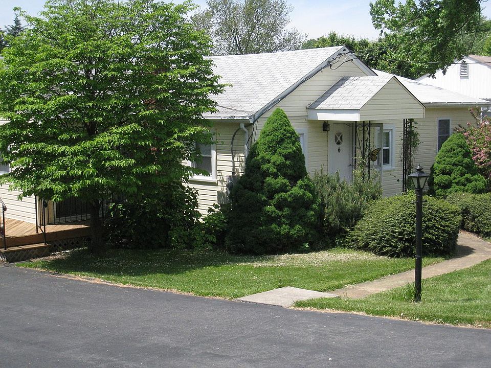 1st image of 9709 Blake Ln