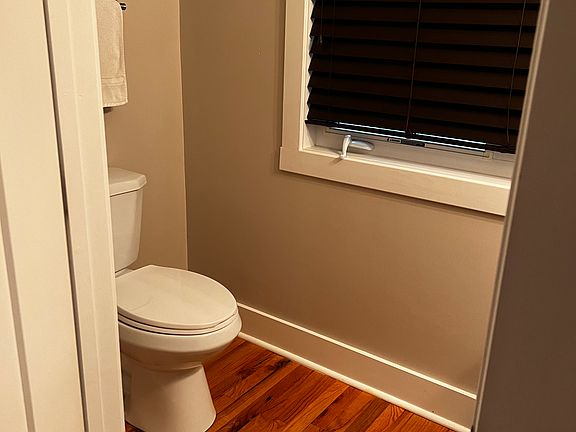 Main Level - Half Bath