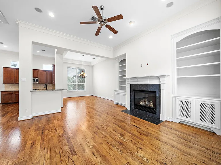 2828 Sherwin St — Photo 13