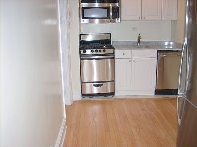 5th image of 210 E 68th St APT 8K