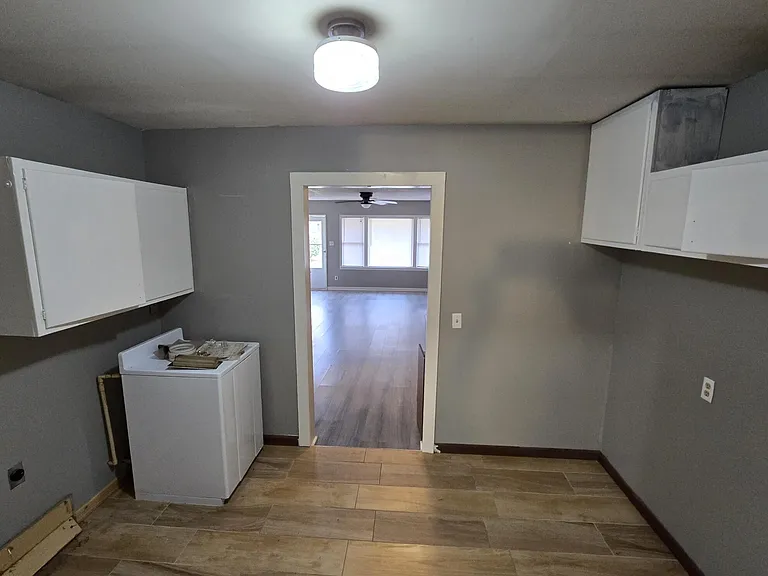 776 Kenyon Ave — Photo 12